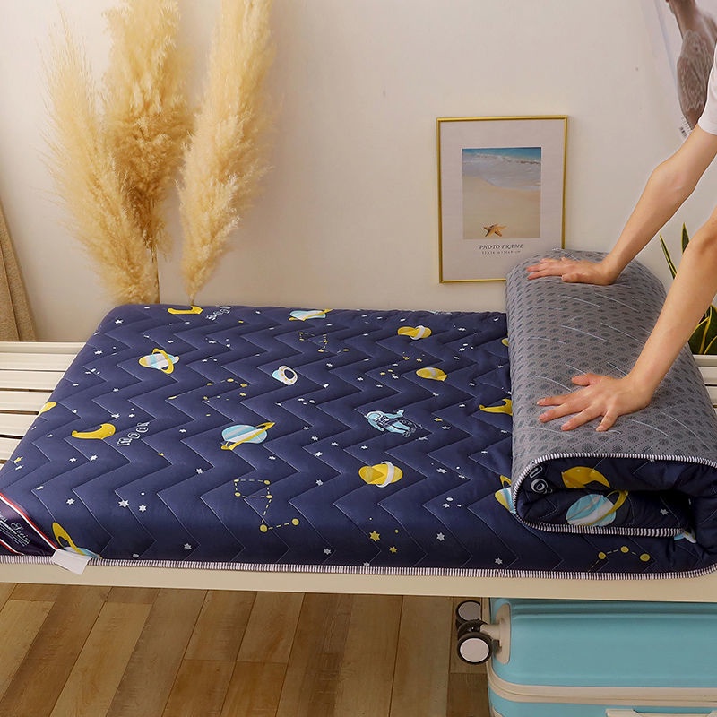 Nệm dày hơn vào mùa đông, ký túc xá sinh viên tatami hộ gia đình