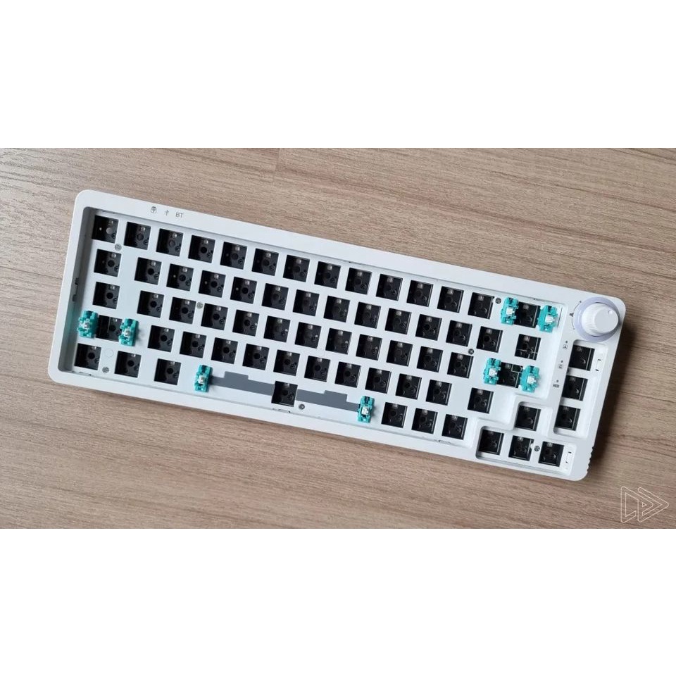 - Kit Phím Cơ Gamakay LK67 - LED RGB - 3 MODE - NEW FULLBOX - TRẮNG & ĐEN - Hotswap