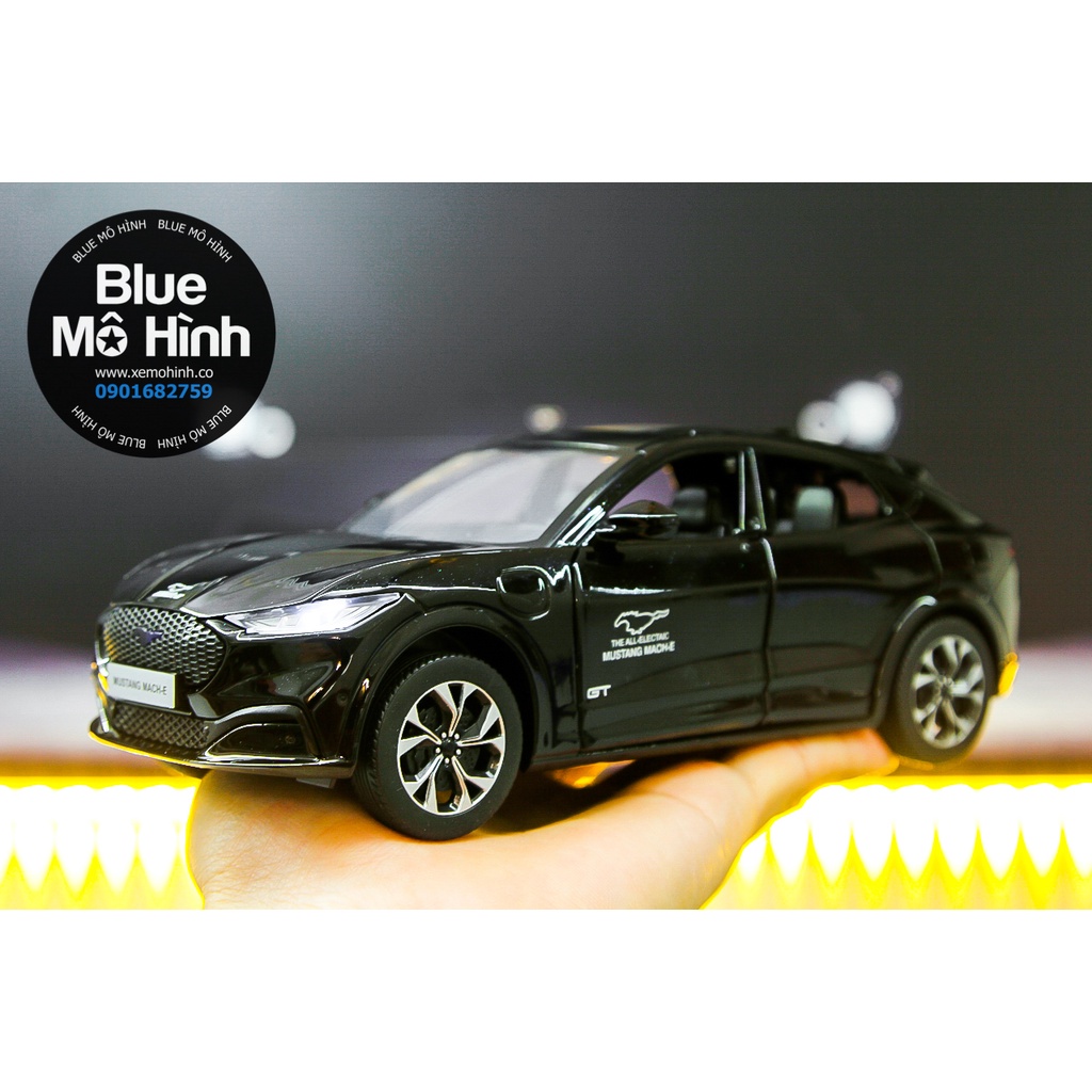 Mô hình xe điện Ford Mustang Mach E 1:24
