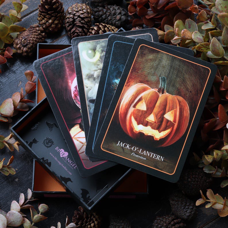 Tarotscopes Bộ bài Oracle Halloween Oracle