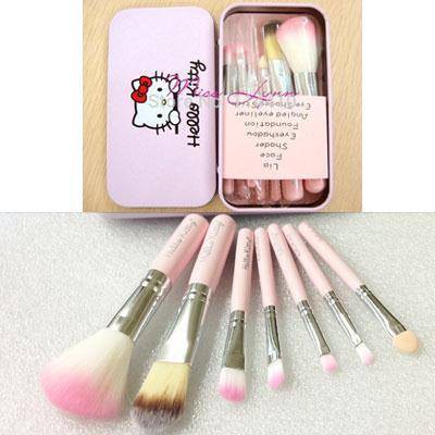 Bộ cọ trang điểm 7 món kitty xinh xắn
