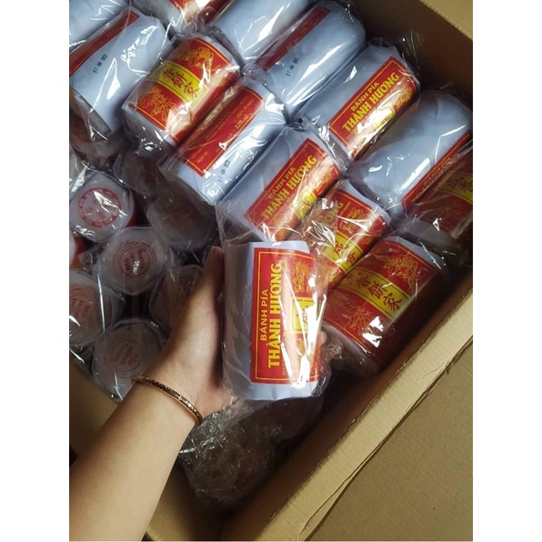 Bánh pía Thành Hương nhân môn sầu riêng trứng muối /không trứng 320gr/cây 4cái