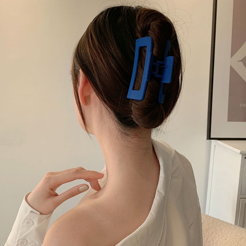 Kẹp Tóc Nữ Hình Cá Mập Màu Xanh Dương Đơn Giản Xinh Xắn