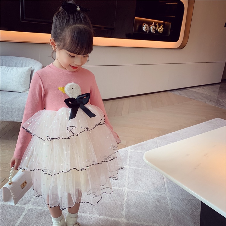 Đầm Công Chúa Thêu Thiên Nga 3D Mới Cho Bé Gái