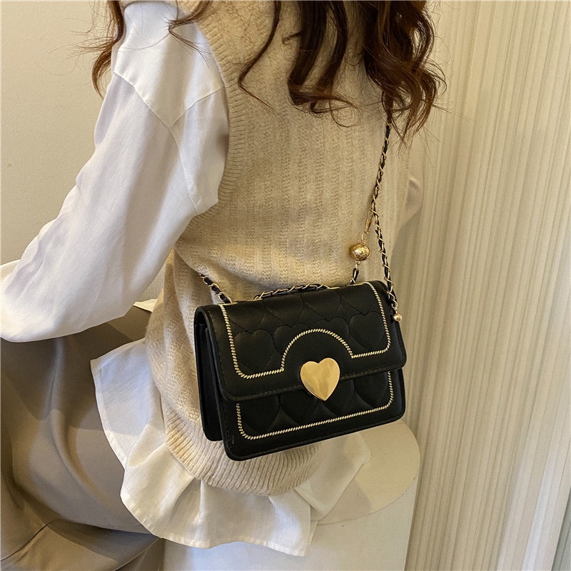 Túi Đeo Chéo Vai Hình Vuông Nhỏ Thêu Họa Tiết Trái Tim Phối Dây Đeo Sợi Xích Thời Trang 2022 Gylb1668