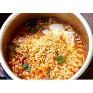 Thùng 20 gói mì bò hầm Ottogi 120g