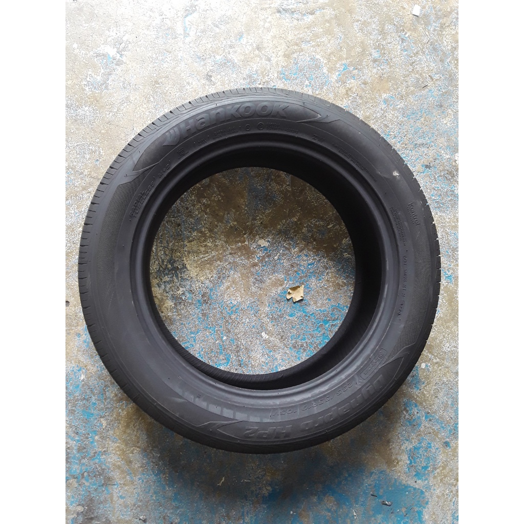 Lốp Hankook 235/55R19 RA33