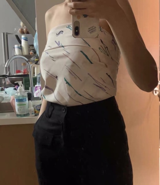 ÁO YẾM KHÔNG DÂY HOẠ TIẾT