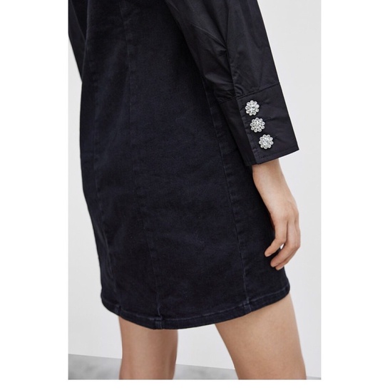 Đầm jeans đen Urban Revivo