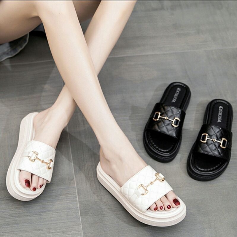 Dép Bánh Mì Nữ Quai Ngang Bản Dây Xích To Cá Tính Đế PU Siêu Nhẹ 3P Da Mềm Cực Êm