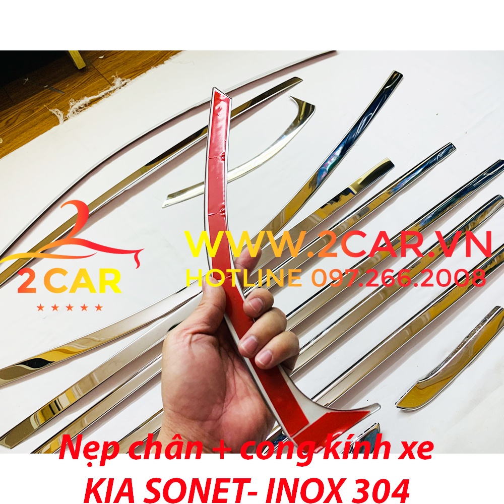 Nẹp viền chân kính, cong kính xe KIA SONET 2021- 2022 chất liệu inox 304 sáng bóng