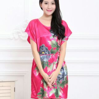 Váy lụa phi bóng