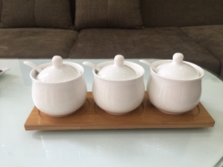 HŨ ĐỰNG GIA VỊ SỨ TRẮNG