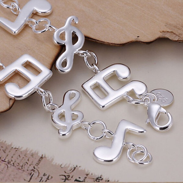 Vòng tay chất liệu bạc hình nốt nhạc cá tính