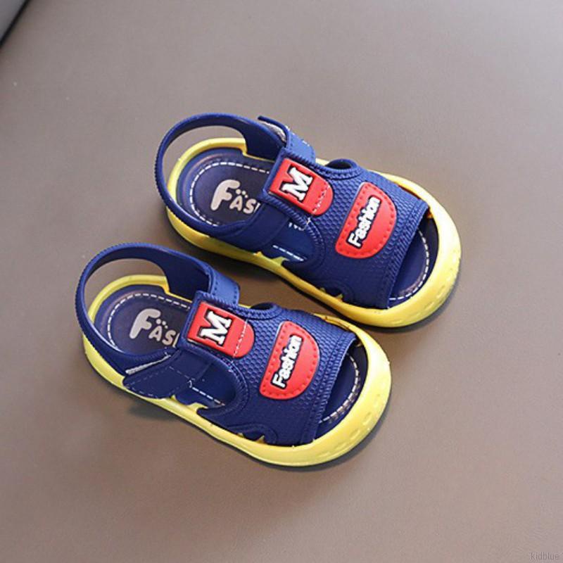 Giày sandal thiết kế đế mềm thời trang cho trẻ em
