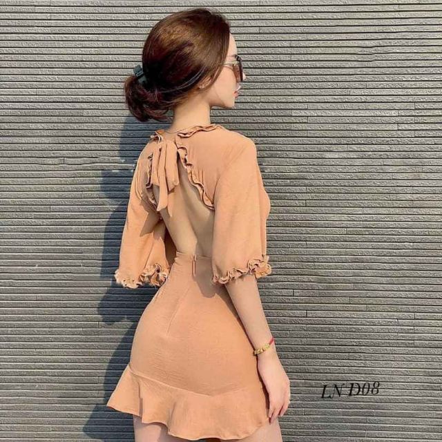 ĐẦM ĐŨI ĐẮP CHÉO HỞ LƯNG CHÂN BÈO