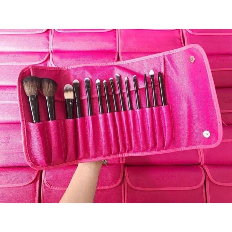com bo bộ cọ trang điểm 14 cây siêu mịn vacosi mã pc09  vỏ màu Hồng giúp bạn trang điểm dễ dàng  vơi bộ cọ trang điểm