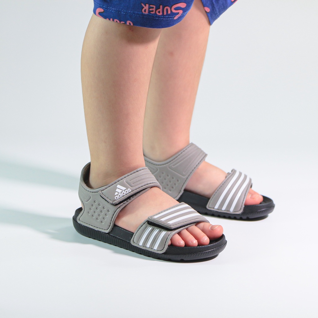 giày quai hậu sandal trẻ em size trung