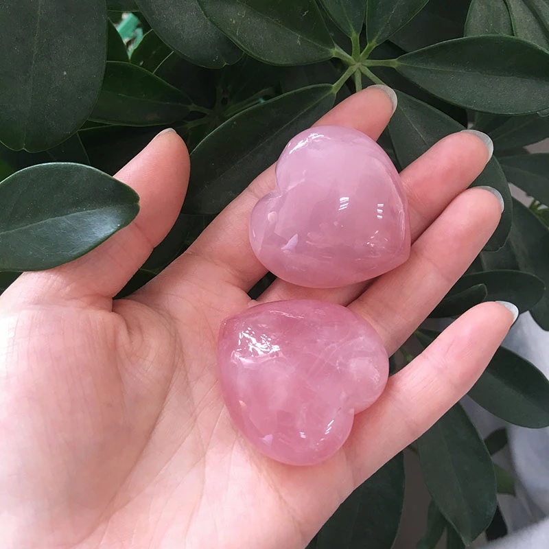 Đá Thạch Anh Hồng Tự Nhiên Chạm Khắc Hình Trái Tim Trang Trí Nhà Cửa