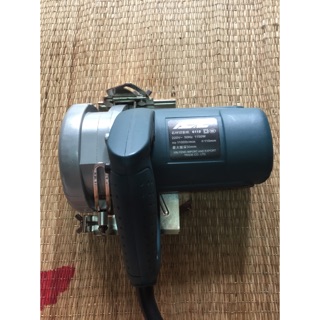 Máy cắt gạch acz