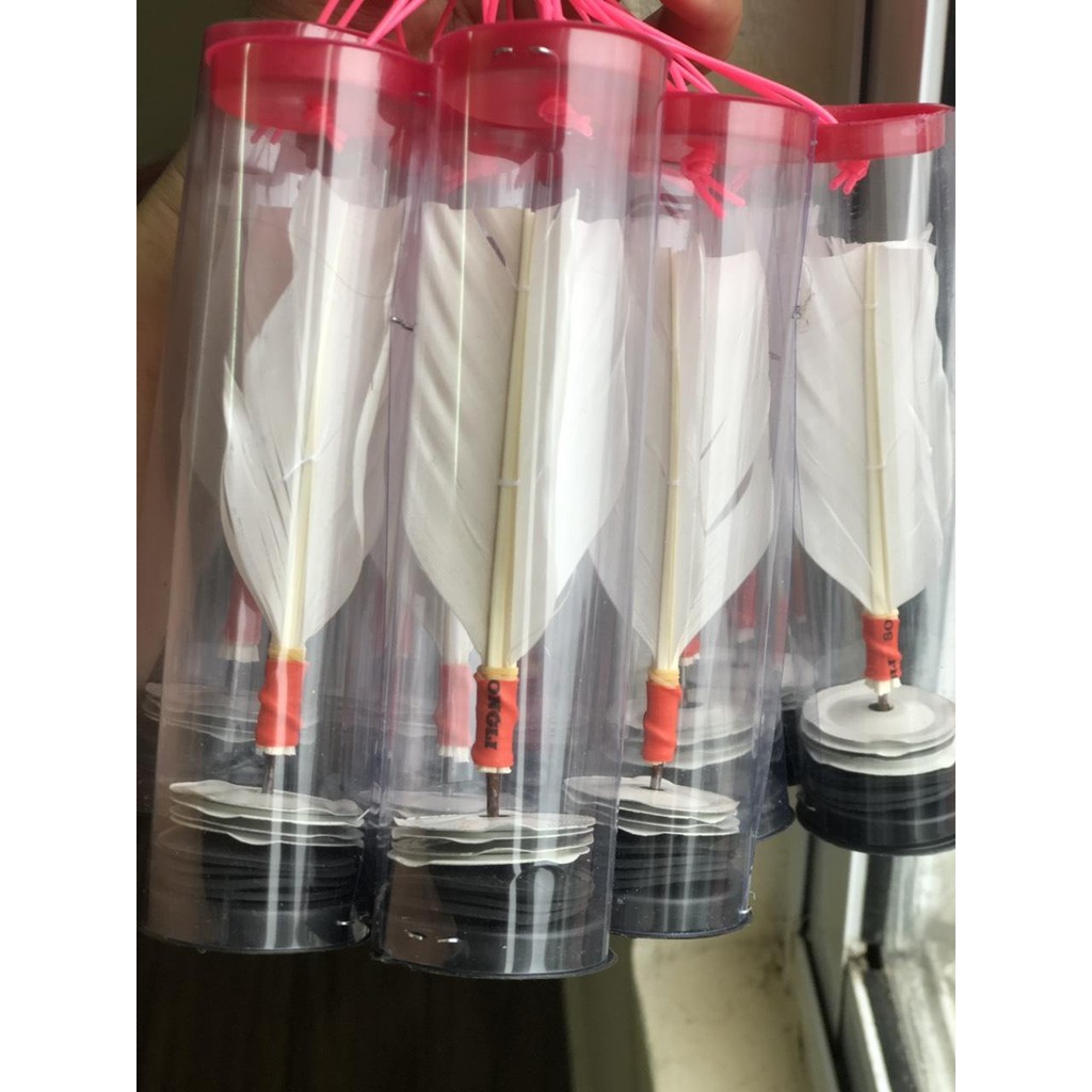 Cầu đá trinh sắt, cầu đá đế sắt chất lượng thi đấu lông gà mượt đẹp,hàng có sẵn