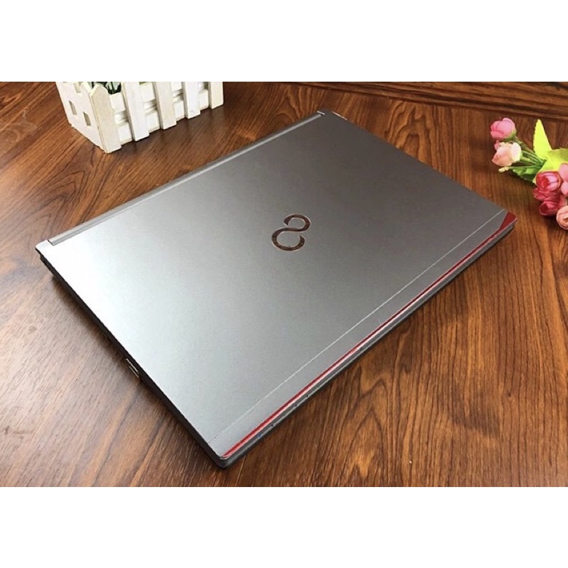 Laptop Fujitsu E736 Core i5-6200U, 8gb ram, 256gb SSD, 13.3inch HD hàng Nhật Bản | BigBuy360 - bigbuy360.vn