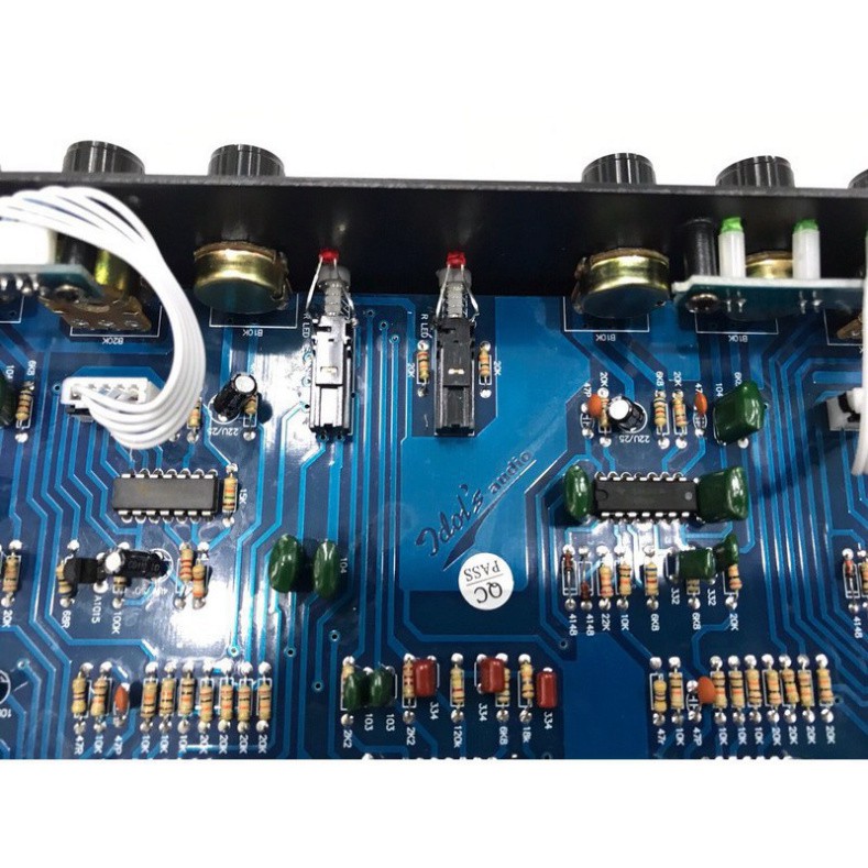 Máy nâng tiếng Idol IP200