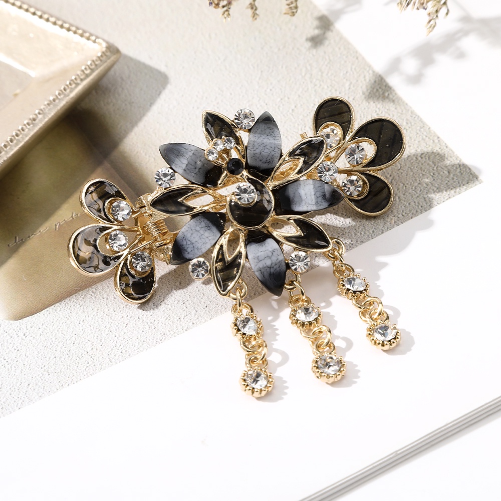 Kẹp tóc hình hoa đính đá phong cách vintage xinh xắn