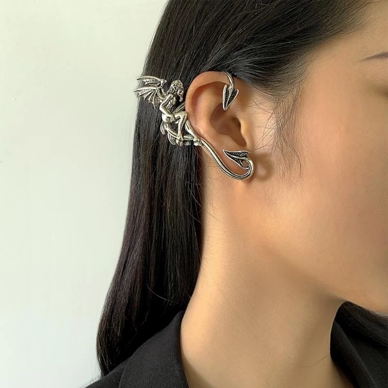 Khuyên Kẹp Vành Tai Hình Đôi Cánh Ác Quỷ Phong Cách Gothic Cá Tính Sang Trọng