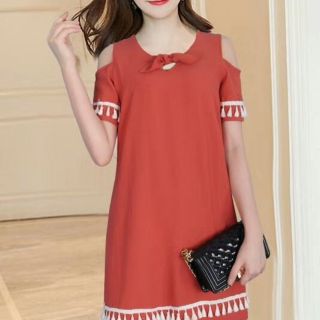 Váy hở vai dáng xuông siêu xinh