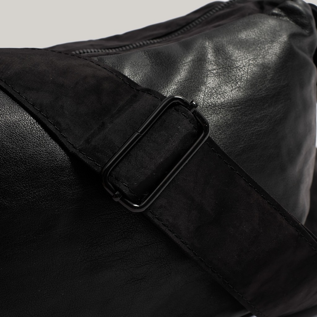 Túi Đeo Chéo Nam Phối Da Nhăn UNICUS Ricky Crossbag | BigBuy360 - bigbuy360.vn