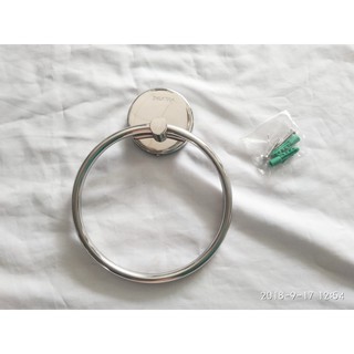 VÒNG TREO KHĂN INOX 304
