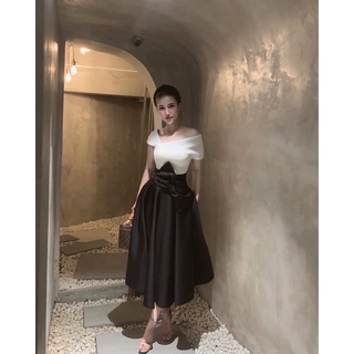 Set áo lệch vai trắng đính nơ