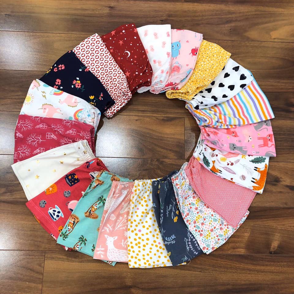 Quần chục bé trai