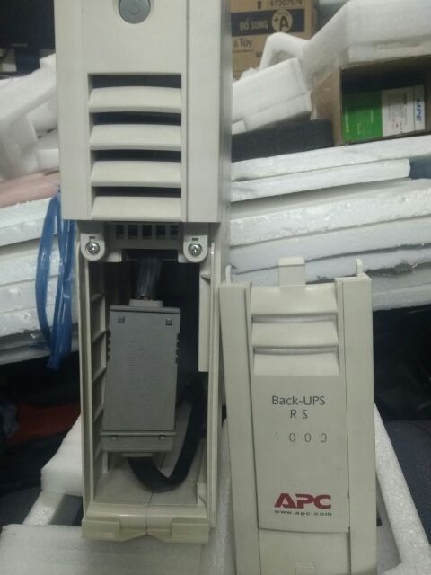 APC Back-UPS RS 1000VA và 1500 va