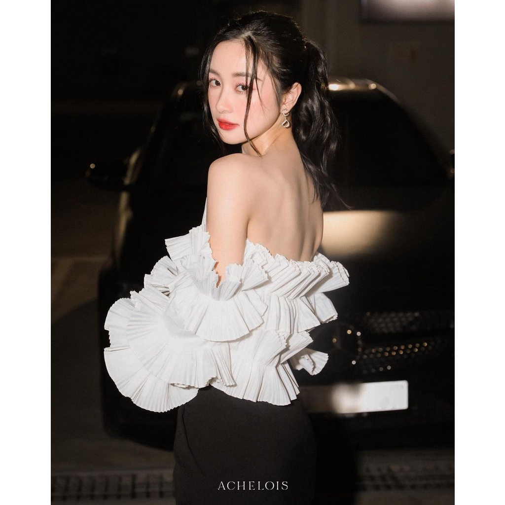 Achelois - Áo trễ vai dập li Devolle Pleated Off-Shoulder Top