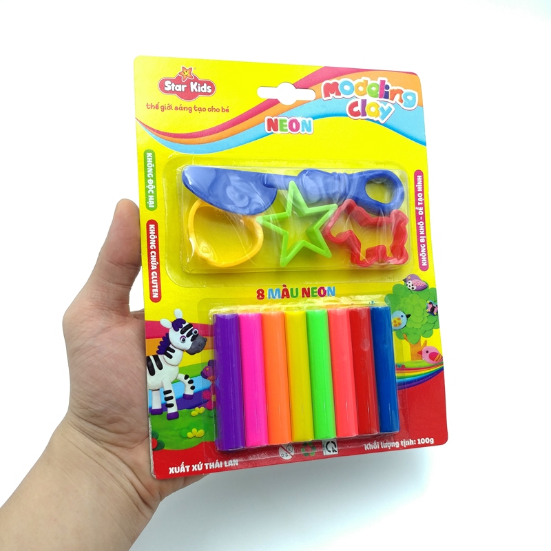 Đất Nặn Rstar 100g 8 Màu Và 4 Dụng Cụ K-100/8C/4T - R Star