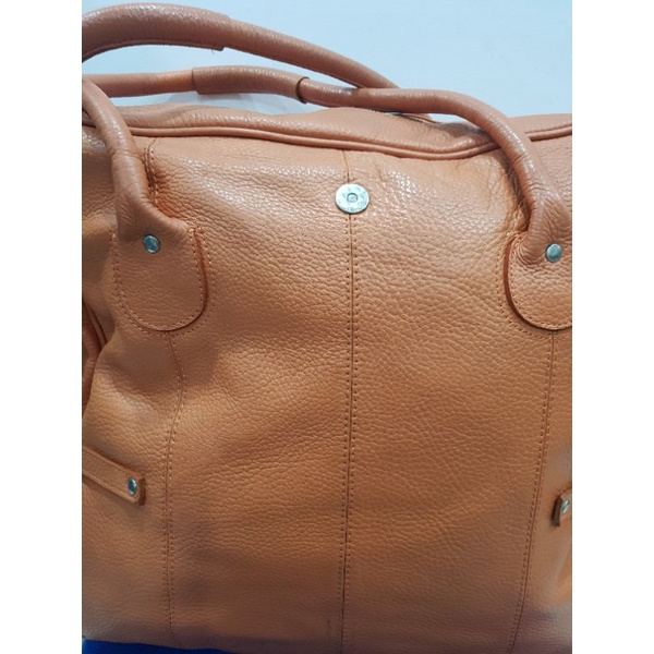 TÚI DU LỊCH DA , DÁNG VUÔNG,