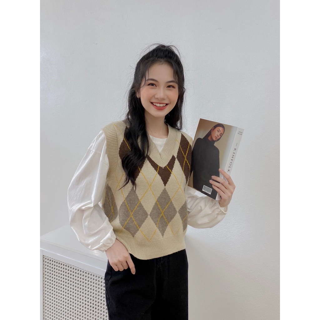 [HÀNG CÓ SẴN] Áo gile len May boutique họa tiết quả trám AGZ21A_109.064 | BigBuy360 - bigbuy360.vn