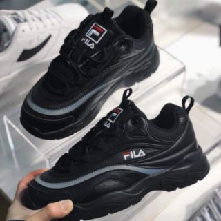 Giày Fila đen phản quang sọc Size 37