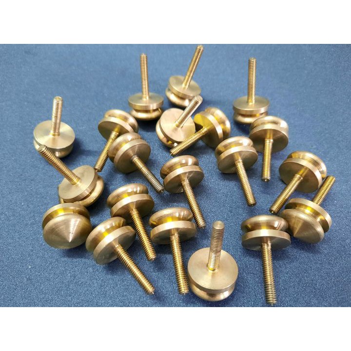 Ốc siết tay cầm thau M4