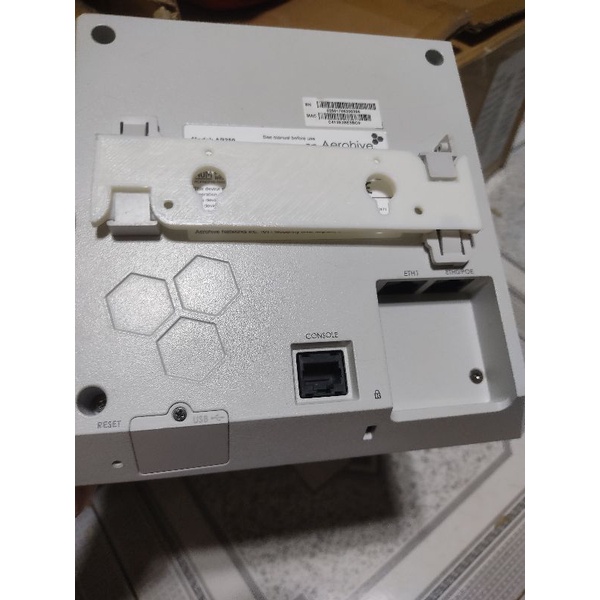 Đế bắt trần cho thiết bị phát sóng - Đế Ruckus - Đế treo tường  Aerohive