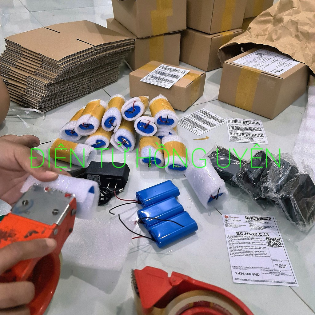 Sỉ & Lẻ. Pin 1S 3.7V - 4.2V - 4000mah - 20A. Hàn sẵn dây, có mạch bảo vệ , Pin mới, ổn định
