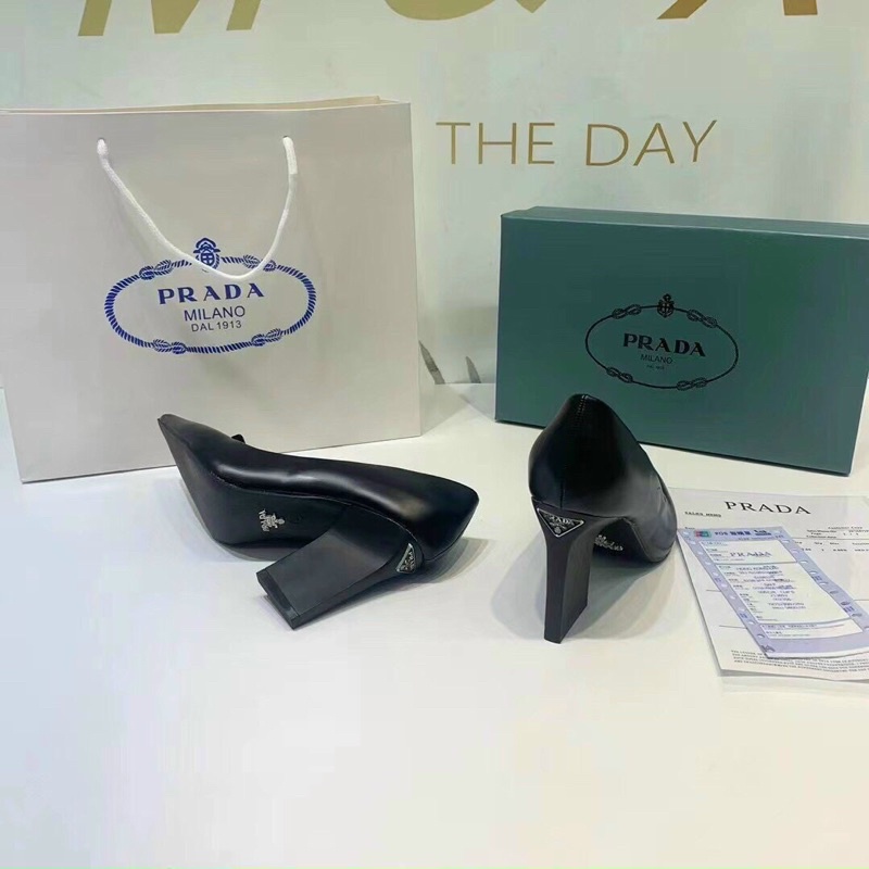 Giày cao gót prada mới
