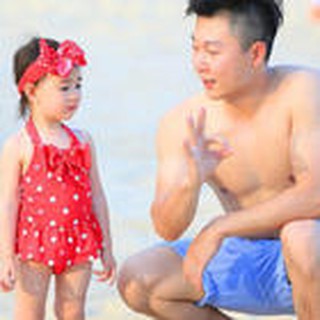 Đồ bơi bé gái châm bi xinh xắn