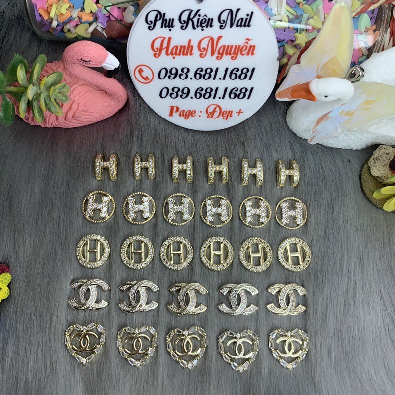 Charm Đá Cao Cấp chữ H