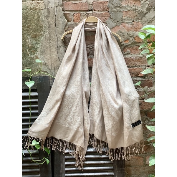 Hàng Si - Khăn vân gấm