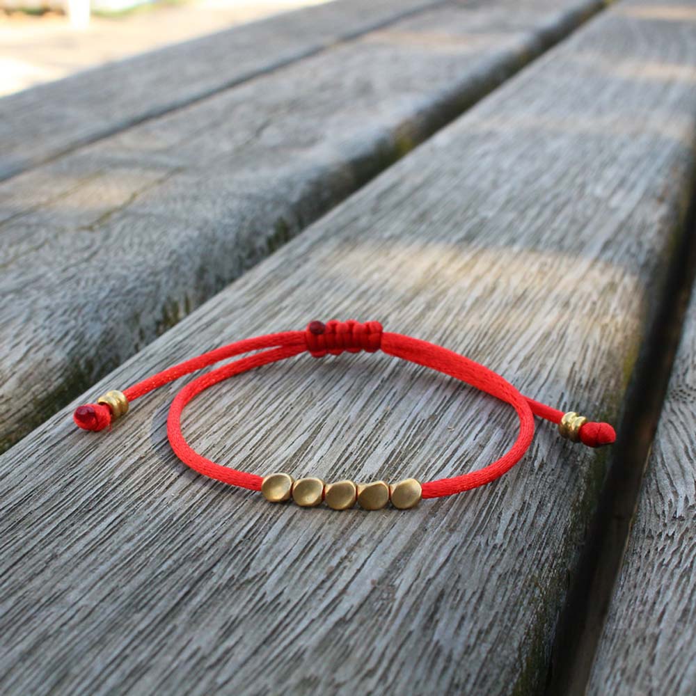 Vòng tay dây sáp xỏ hạt đồng có thể điều chỉnh mang lại may mắn đơn giản dành cho cặp đôi