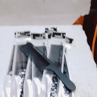 LƯỢC CẮT TÓC TONI & GUY