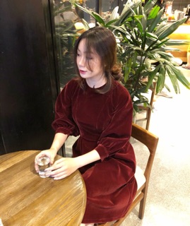 Váy nhung đỏ